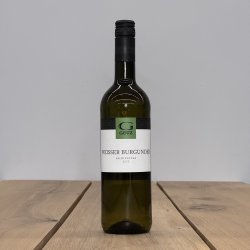 Weingut G�tz - Weisser Burgunder Halbtrocken - 2023