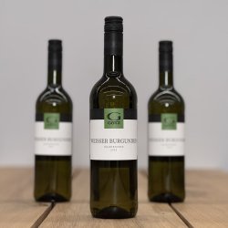 Weingut G�tz - Weisser Burgunder Halbtrocken - 2023